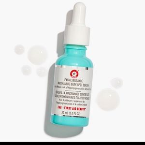 ☆FIRST AID BEAUTY Facial Radiance Niacinamide Dark Spot Serum☆ msrp$42